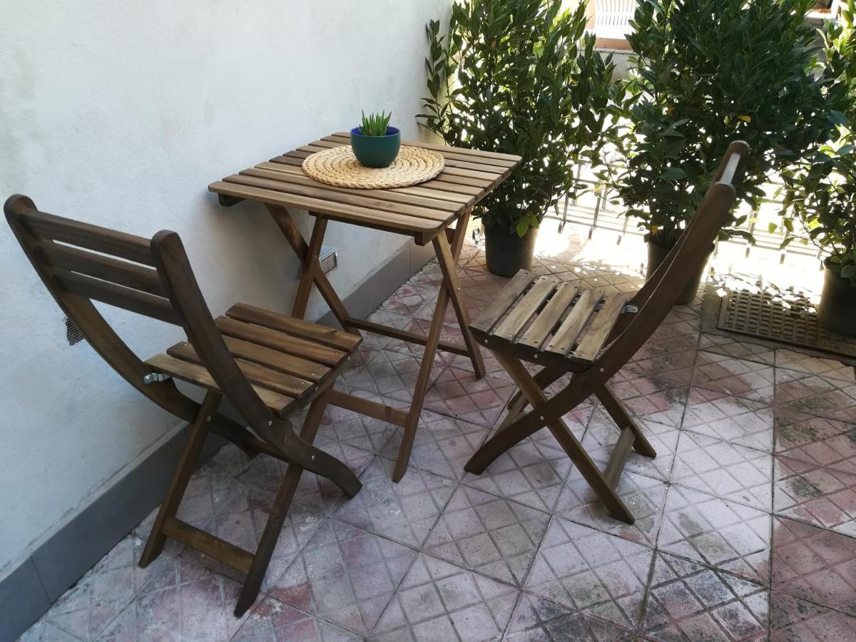 Fabrizi Acomodação com café da manhã Catânia Exterior foto